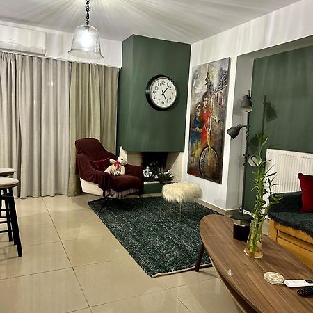 Little John Luxury Apartment Piraeus Bagian luar foto