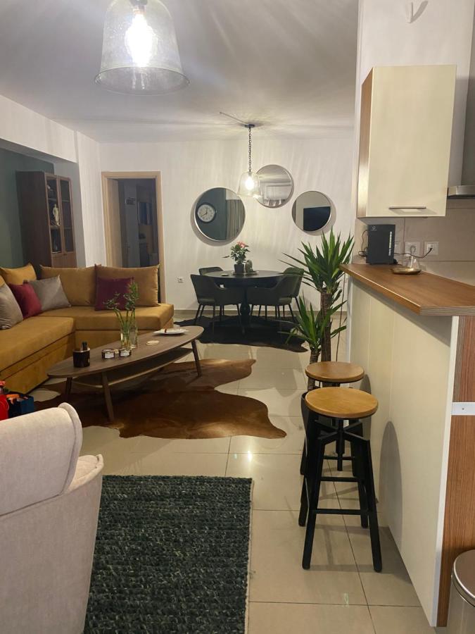 Little John Luxury Apartment Piraeus Bagian luar foto