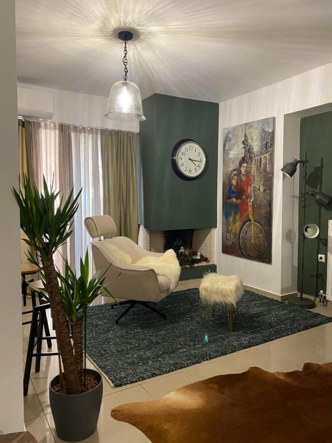 Little John Luxury Apartment Piraeus Bagian luar foto