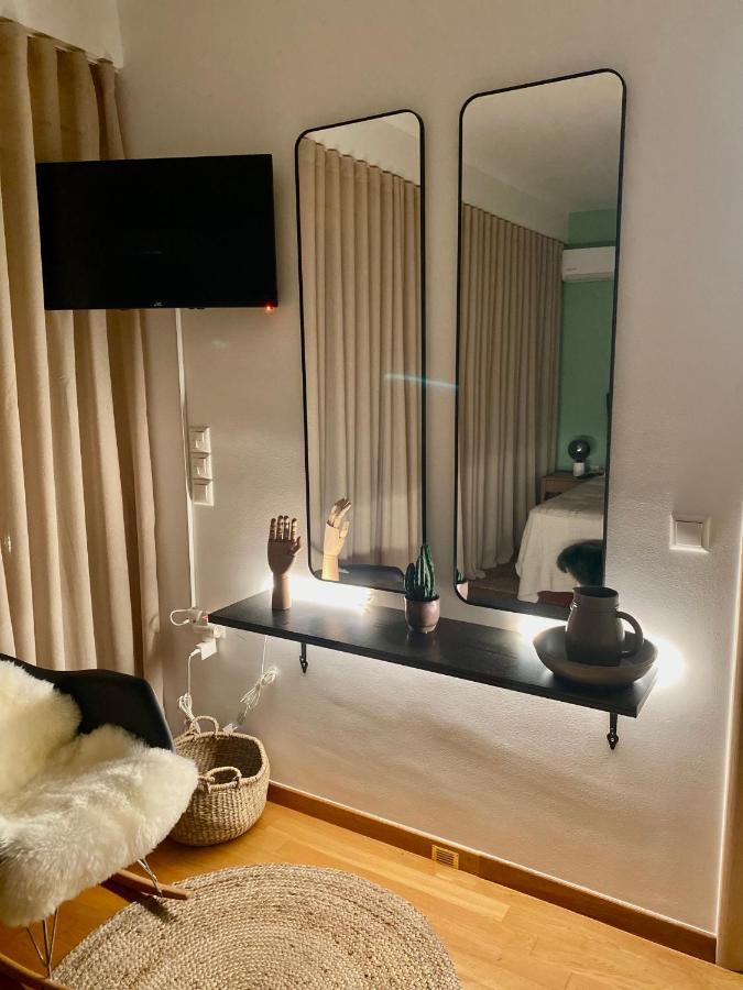 Little John Luxury Apartment Piraeus Bagian luar foto
