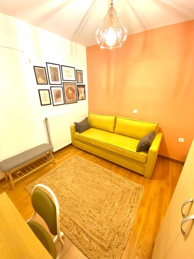 Little John Luxury Apartment Piraeus Bagian luar foto